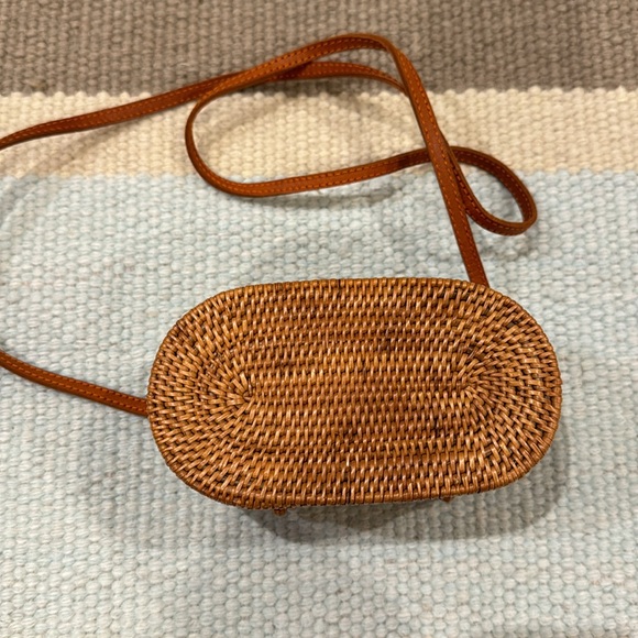 Oval Rattan Bag With Leather Strap - Bohemian Crossbody Bag - Straw Woven Bag - Picture 10 of 14